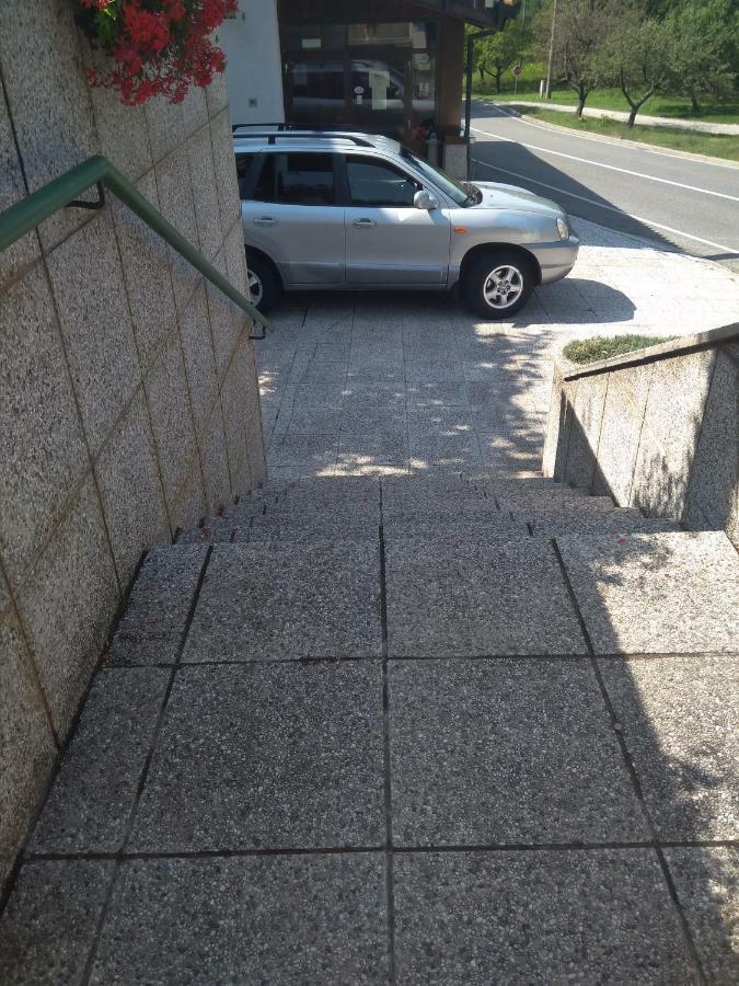 Gostisce Oddih Hotel Solkan Exterior photo